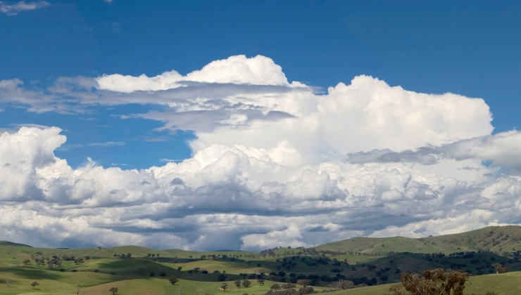 Cumulus_clouds_panorama